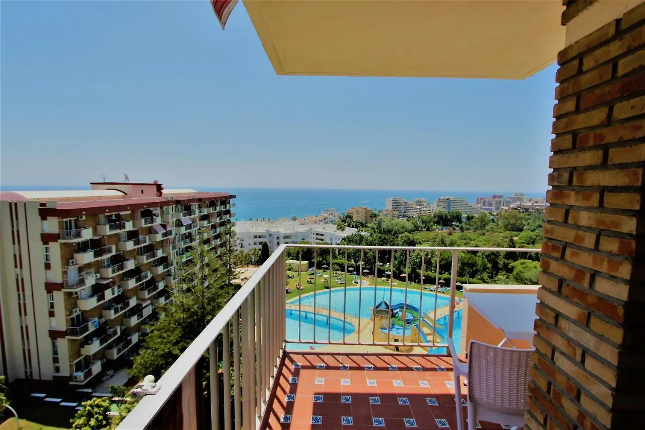 532 Minerva Apartamentos- Vistas Al Mar Y A La Piscina - Excelente Ubicacion Benalmadena 0*,  Spain