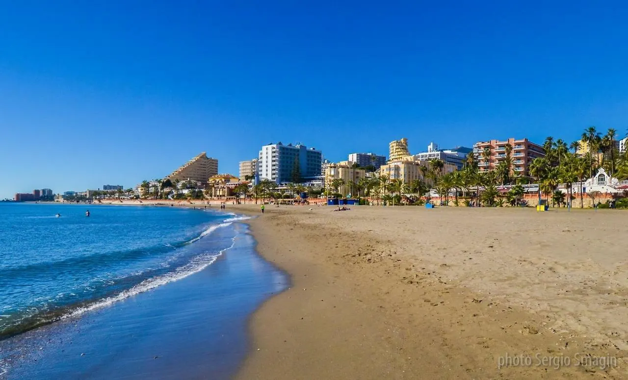 532 Minerva Apartamentos- Vistas Al Mar Y A La Piscina - Excelente Ubicacion Benalmadena